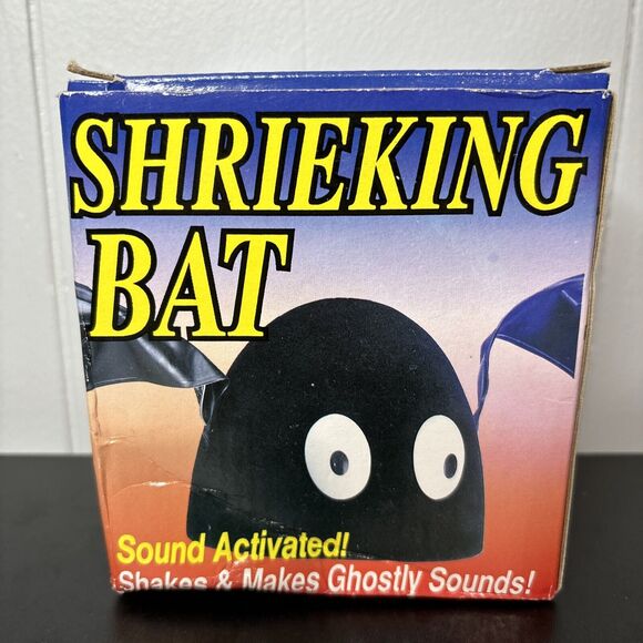 Gemmy 1991 Shrieking Shaking Bat W Box 90's Halloween Prop Works Hangs -NO SOUND - Picture 1 of 14